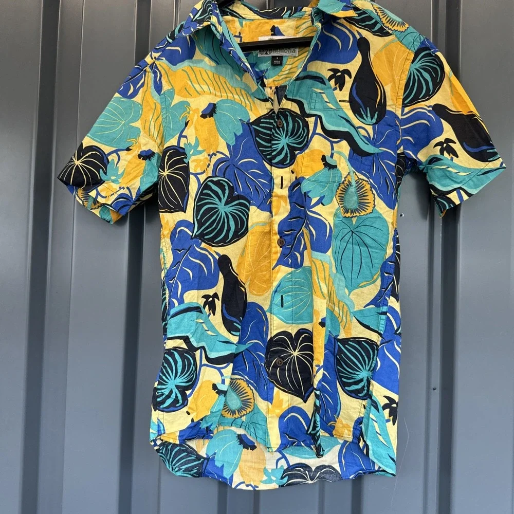 Pataloha Hawaiian Shirt Small Mens Floral Short Sleeve Button Up Patagonia Green